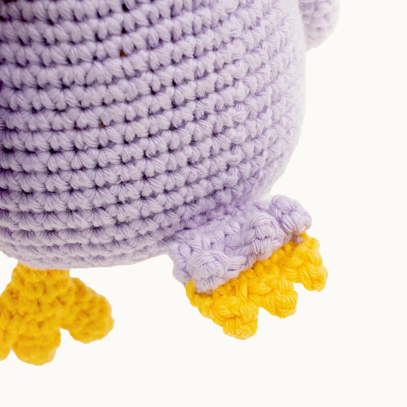 Beginner crochet owl pattern – sleepy amigurumi – The Loop Story / Häkelanleitung Eule für Anfänger – Schlafende Amigurumi – The Loop Story