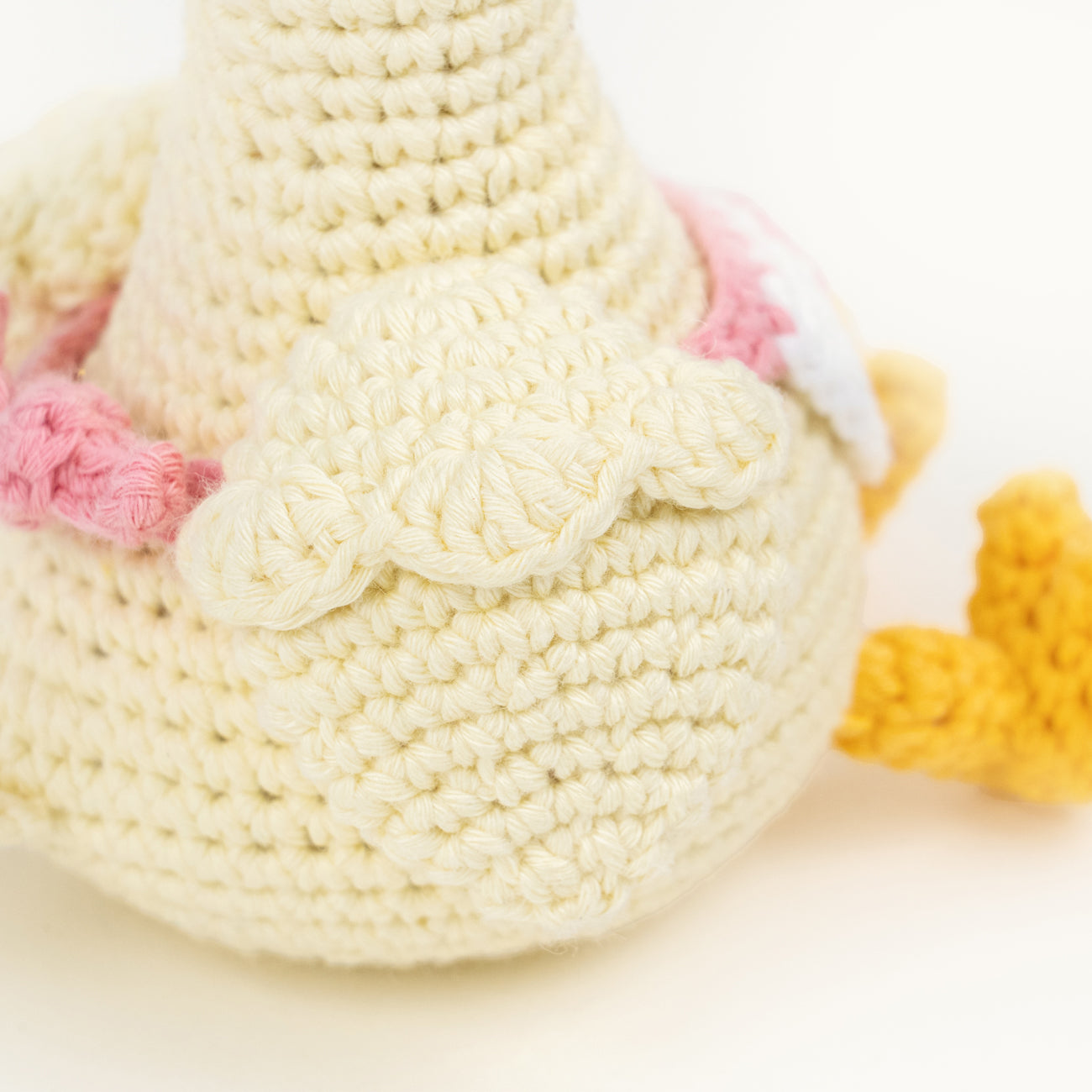 Beginner crochet duck pattern – baby amigurumi – The Loop Story / Häkelanleitung Ente für Anfänger – Baby Amigurumi – The Loop Story