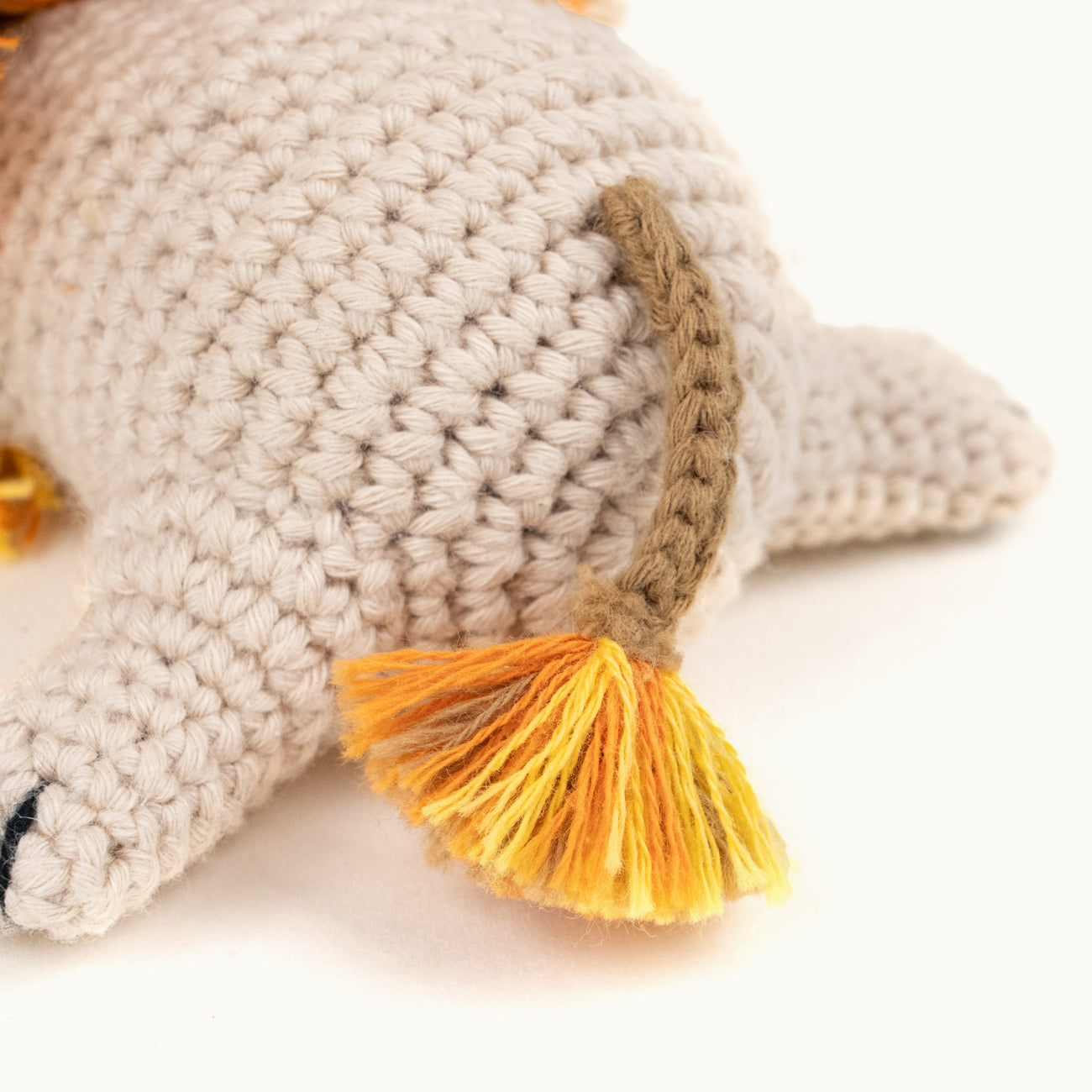 Beginner crochet lion pattern – amigurumi lion king – The Loop Story / Häkelanleitung Löwe für Anfänger – Amigurumi Löwenkönig – The Loop Story
