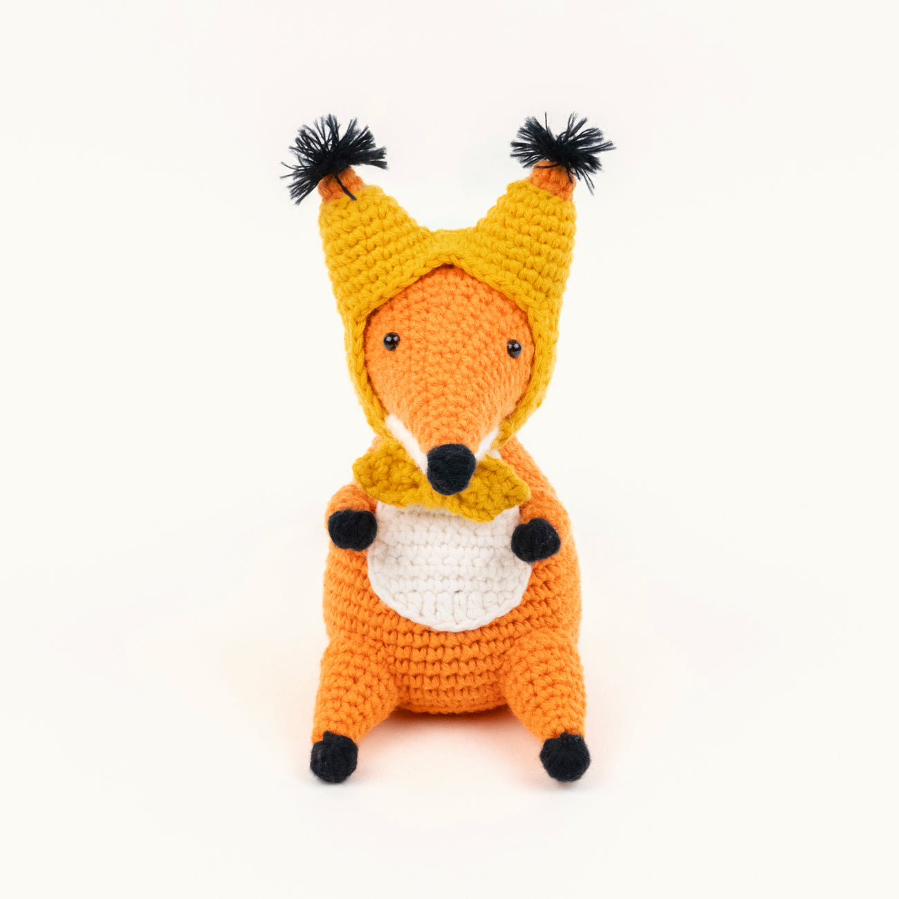 Amigurumi beginner crochet kit – hooded fox amigurumi for crocheters – The Loop Story / Häkelset für Anfänger – Fuchs mit Kapuze Amigurumi für Häkelfans – The Loop Story
